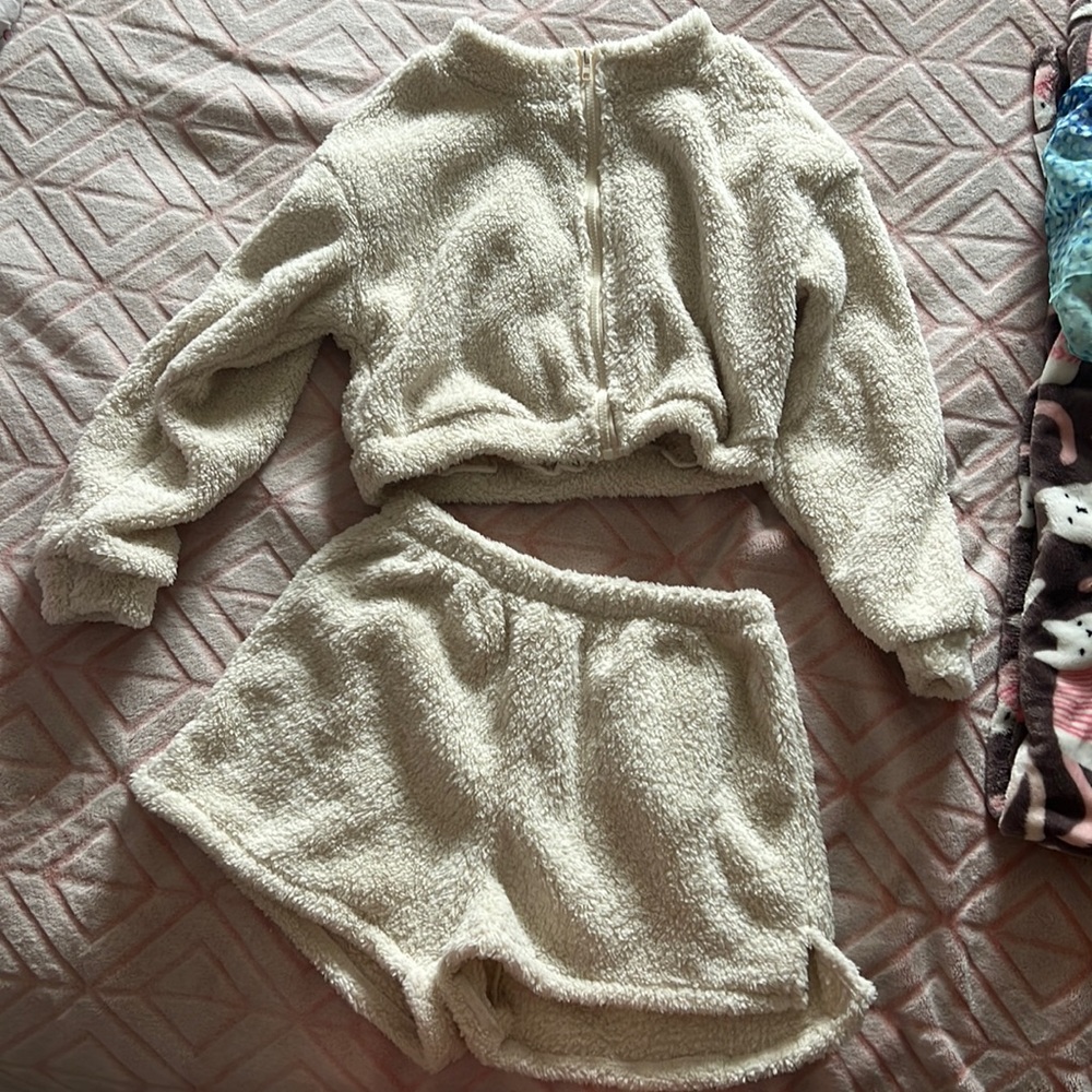 Fluffy set